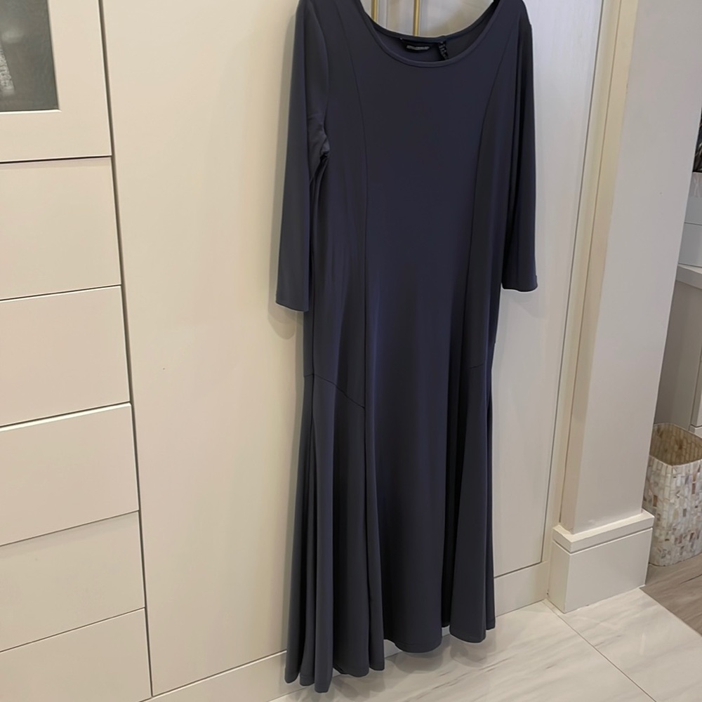 3/4 sleeved jersey maxi dress by Nina Leonard.